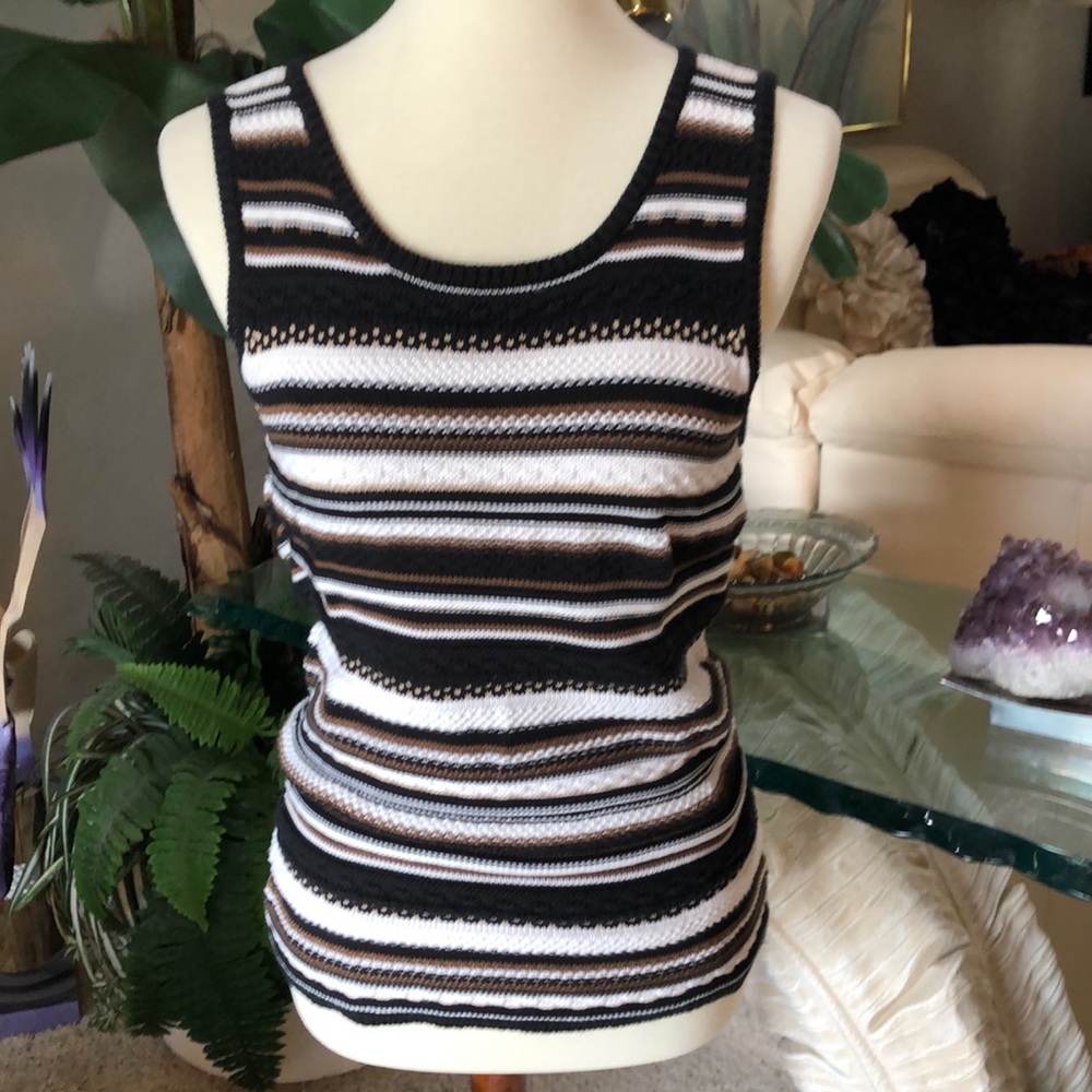 SZ S HAROLD’S SLEEVELESS TOP